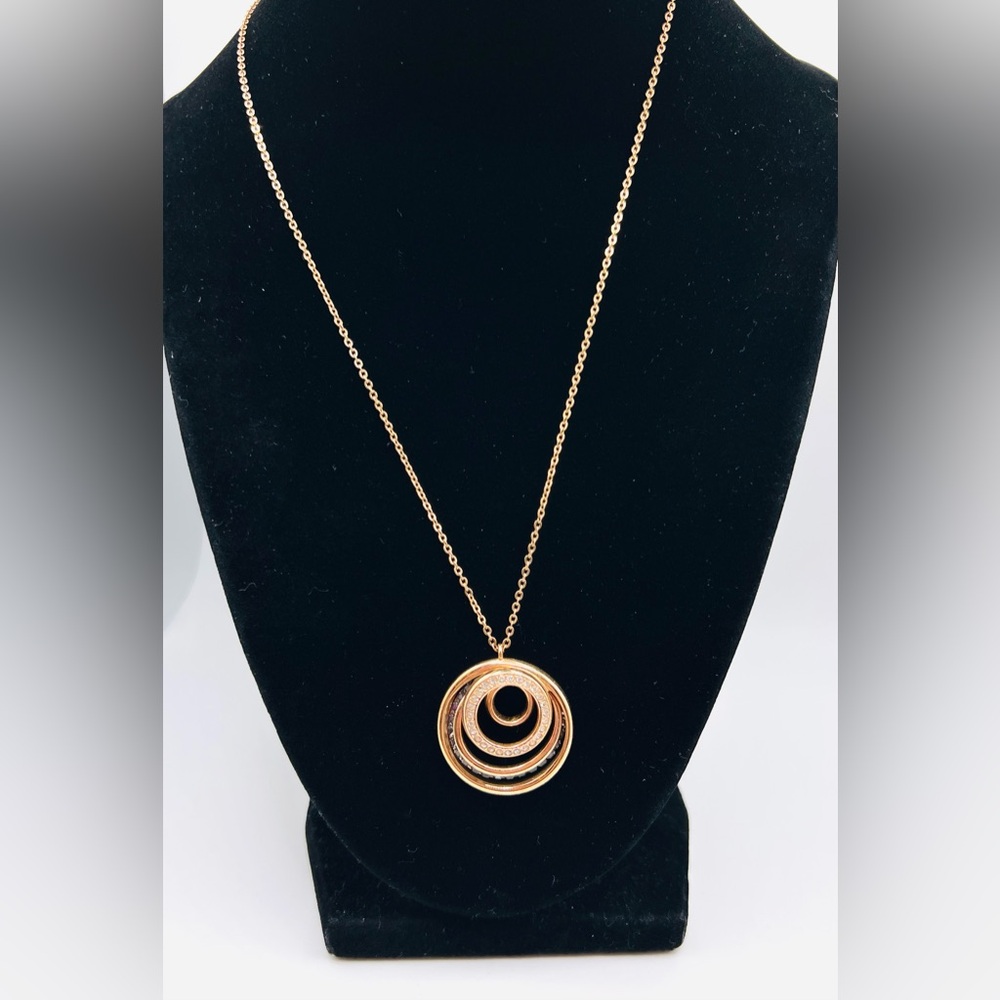 Swarovski Dynamic Round Shape With Gray Crystals & Rose Gold Tone Necklace